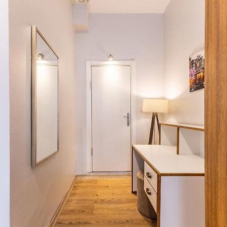 Lovely Flat Near Shore And Trendy Spots In Kadikoy Istanbul Exterior photo