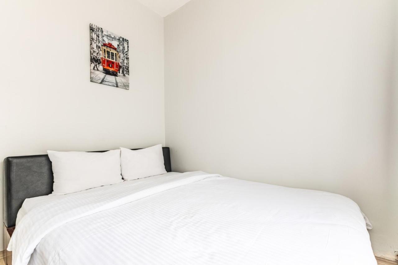 Lovely Flat Near Shore And Trendy Spots In Kadikoy Istanbul Exterior photo